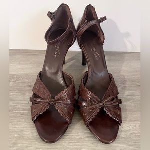 Kenneth Cole New York Lacy Brown Leather Heels